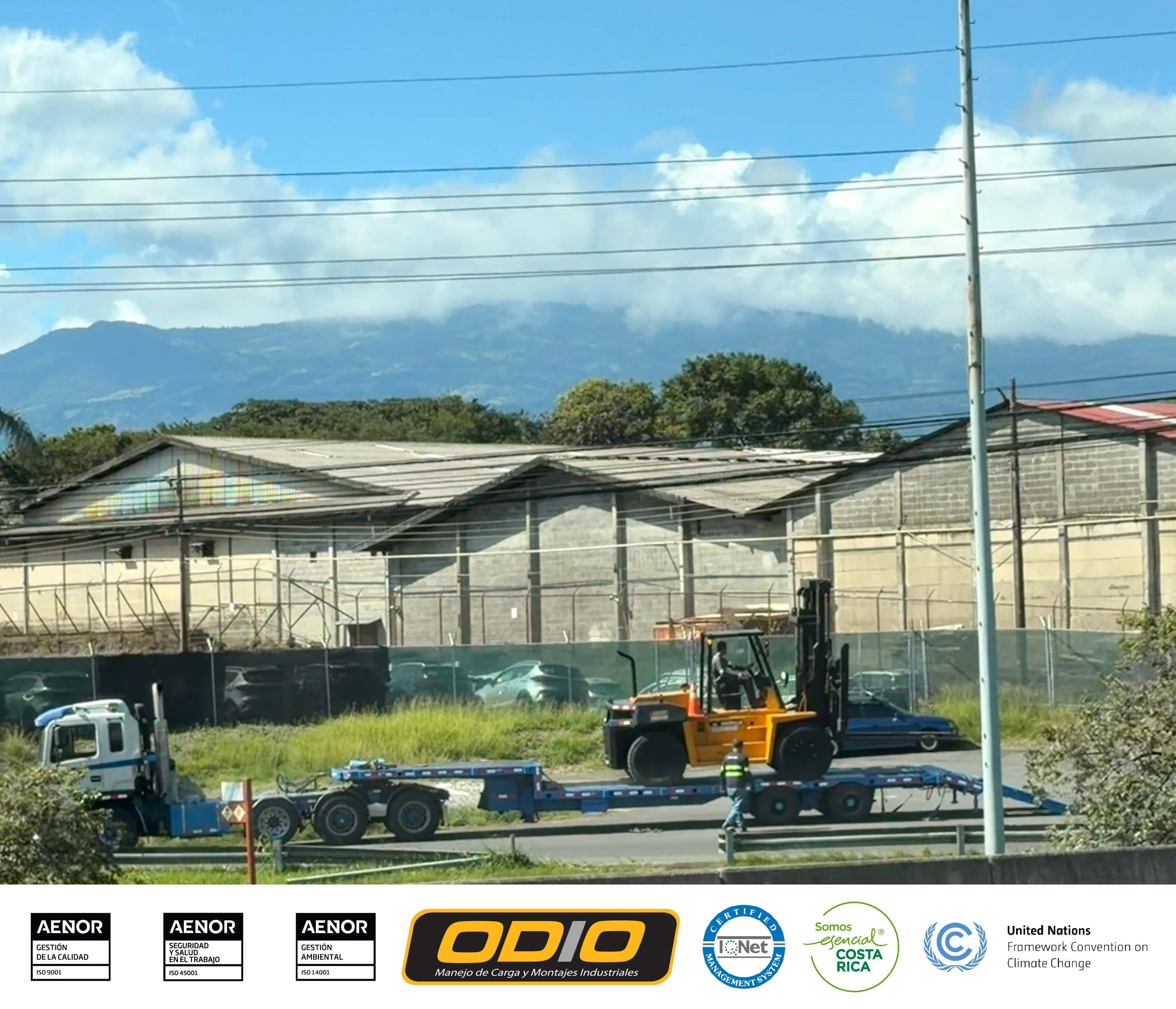 ¡Montacargas de 13tons, lowboy y cabezal!