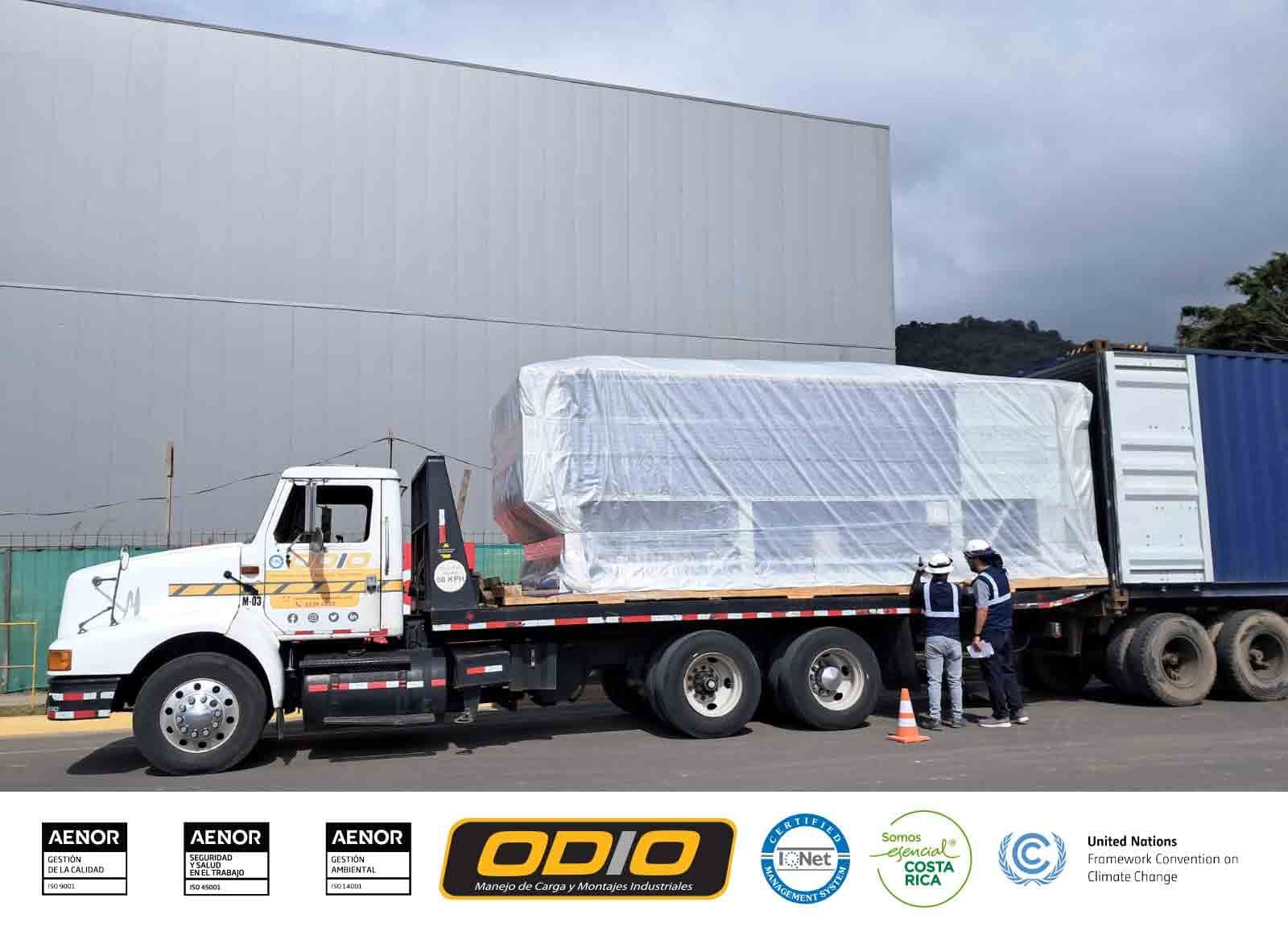 ¡Descarga de contenedor en Cartago!