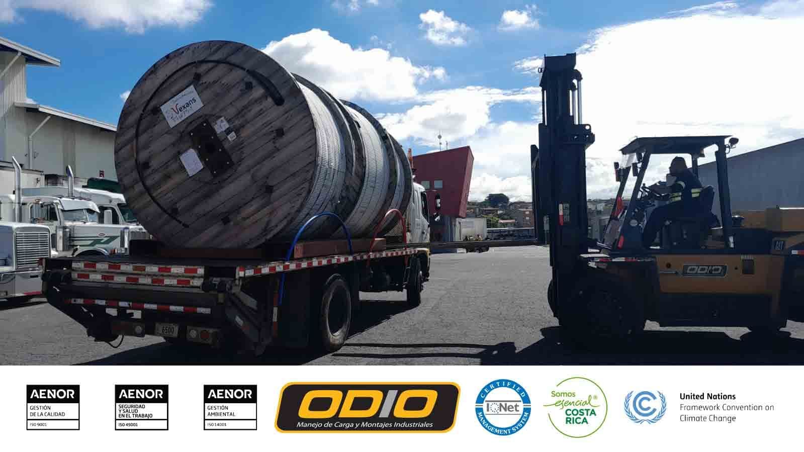 ¡Descargas con montacargas de 12 tons!