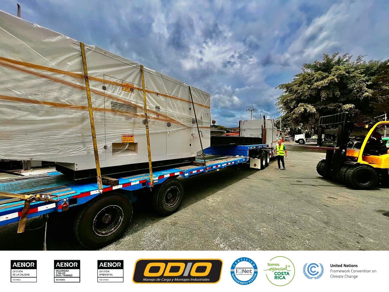 ¡Transporte y descarga con cabezal, lowboy y montacargas!