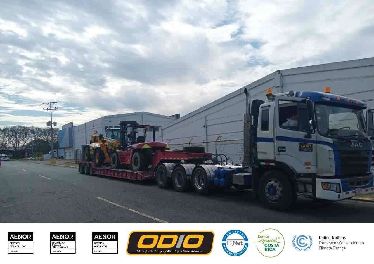 ¡Transporte de maquinaria!